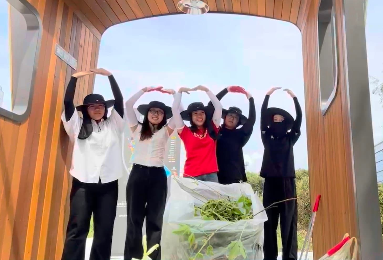 ์ํ๊ณ ๊ต๋์๋ฌผ์ ์ ๊ฑฐํจ์ผ๋ก์จ ์ฒํธ์ง์ ์ํ๊ณ๋ฅผ ๋ณดํธํ๊ณ ์๋ฌผ ๋ค์์ฑ ํ๋ณต ๋ฐ ํ๋ก๊น